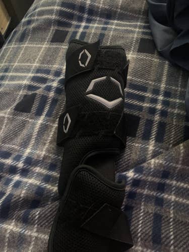 New 2021 Evo shield leg guard