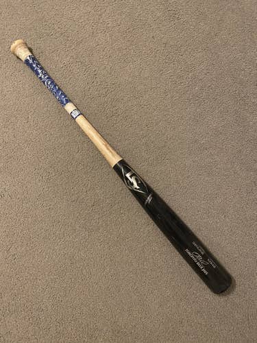 Louisville Slugger Bat, Luke Maile game used