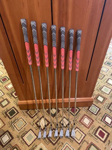 Men's Right Handed Stiff Flex Steel Shaft CB 716 Iron Set