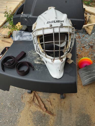 Senior Used Bauer 950X Goalie Mask