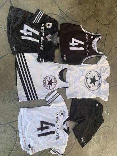 Mad Dog West Elite Uniform Pack