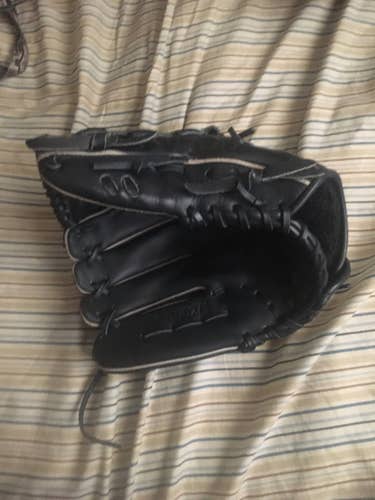 Used Left Hand Throw 11.5" Baseball Glove