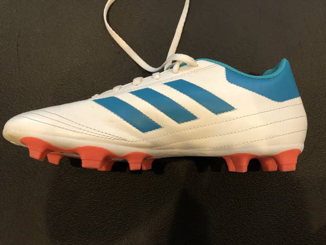 Soccer Cleats Adidas Women Size 9