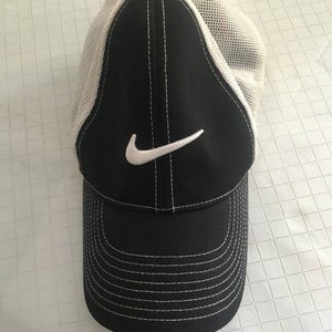 Nike Golf Flexfit BLKWHT Adult Unisex Used One Size Fits All Nike Hat