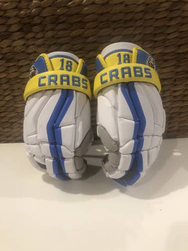 Crabs Lacrosse True Gloves Number 18