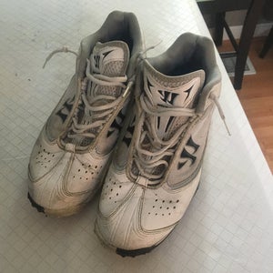 White Adult Used Men's Size Men's 10.5 (W 11.5) Warrior Shoes
