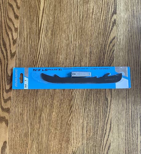 **SAVE $40**  New Bauer LS Pulse Ti 263MM Size 7   (2 sets available)
