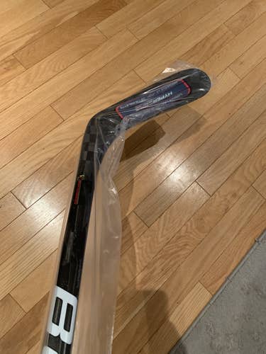 2-pack Hyperlite And aDV Nexus P92 Flex 70 Right Hockey Stick