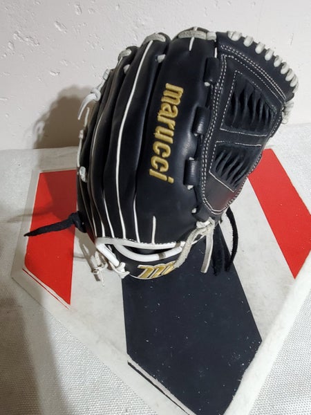 Black Used Kid Pitch (9YO-13YO) Marucci Right Hand Throw Infield Palmetto Softball Glove 12"