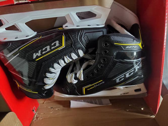 Senior New CCM Hockey Goalie Skates Regular Width Size 8