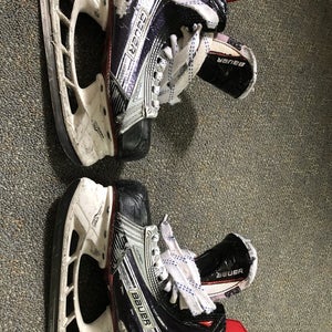 Junior Used Bauer Vapor 1X Hockey Skates Regular Width Size 4.5