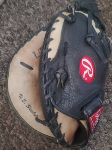 Black Used Kid Pitch (9YO-13YO) Rawlings Left Hand Throw Catcher's R9 Baseball Glove 32.5"