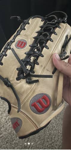 Yellow Used Adult Wilson Right Hand Throw Outfield A2K Baseball Glove 12.75"