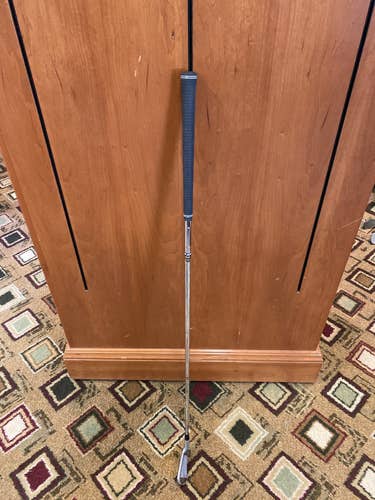 Men's 4 iron Stiff Flex Steel Shaft 712U