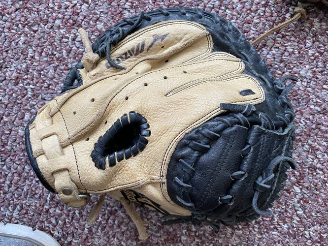 Black/Bro Used Kid Pitch (9YO-13YO) Mizuno Right Hand Throw Catcher's Power close Baseball Glove 32"