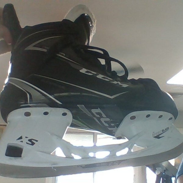 Junior Used CCM RibCor 78K Hockey Skates Regular Width Size 6.5 Used for 1 full season