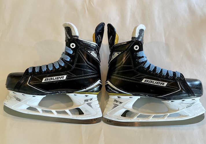 Junior Bauer Extra Wide Width Size 3 Supreme Ignite Pro+ Hockey Skates