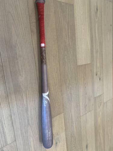 High School/College Wood (-3) 32" Bat