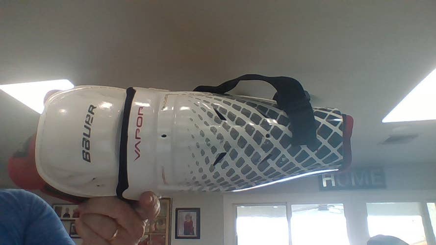 Used Senior Bauer Vapor Shin Pads