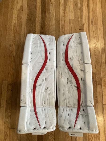 34+2 Vaughn Ventus LT98 Carbon Goalie Leg Pads