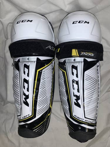 Junior CCM  Super Tacks AS1 Shin Pads