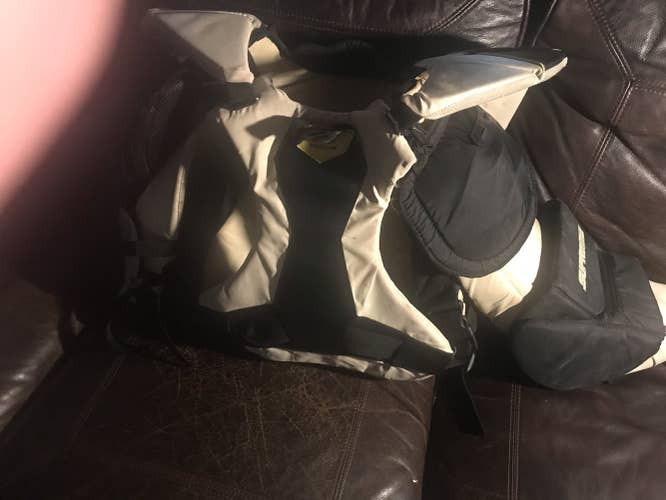 Used Medium Bauer  Supreme S170 Goalie Chest Protector