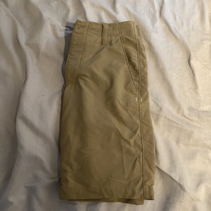 Golf Adult Size 30 Under Armour Shorts