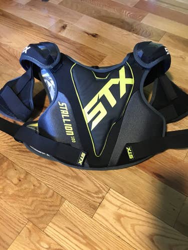Large STX Stallion 100 Lacrosse Shoulder Pads
