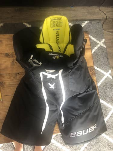 Bauer Supreme 2S Hockey Player Pants