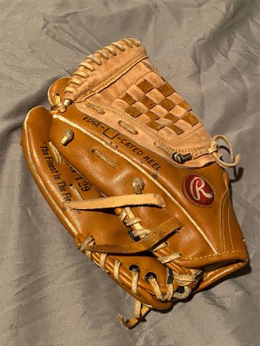 Rawlings Baseball Glove