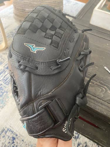Mizuno Fastpitch Glove