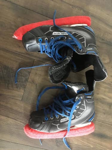 Senior Used Bauer Nexus 6000 Hockey Skates Regular Width Size 8