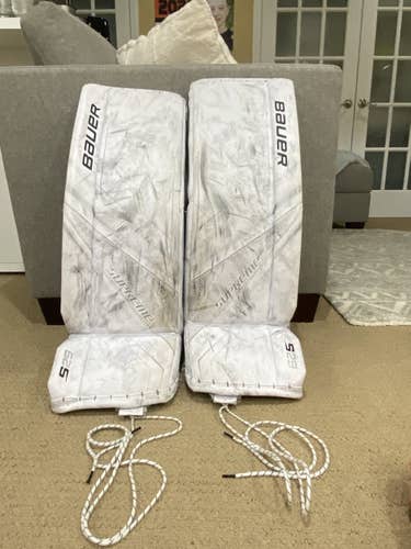 Bauer Supreme S29 goalie leg pads (intermediate large)