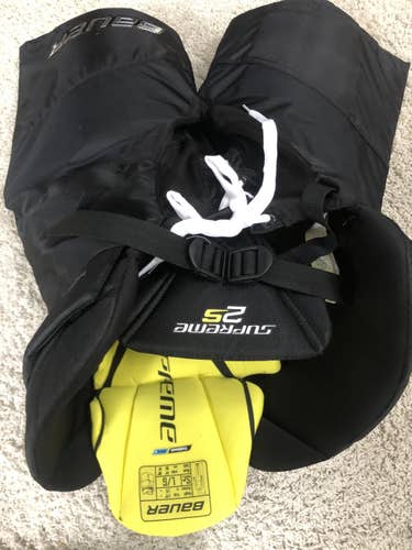 Black Senior Large Bauer  Supreme 2S Hockey Pants