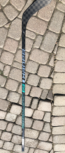 New Intermediate Bauer Right Handed Supreme 2S Pro Hockey Stick Mid Pattern Pro Stock