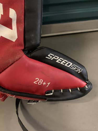 Black Junior 28" CCM Goalie Leg Pads