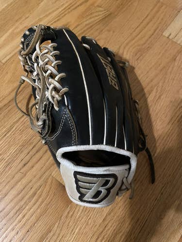 Brett Baseball Glove