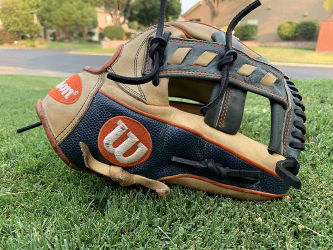 Orange High School/College Infield 11.5" A2000 Baseball Glove