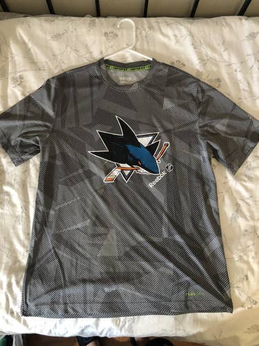 Large Reebok Team Issued San Jose Sharks Dry Fit Shirt