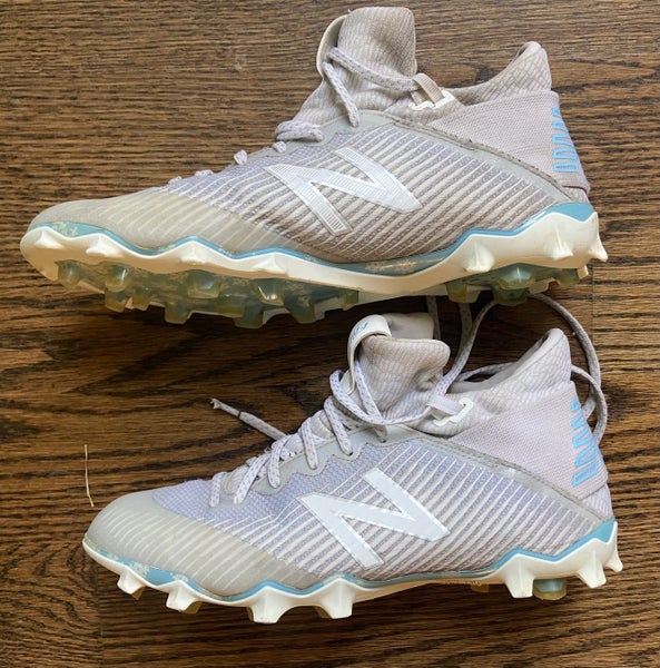 White Adult Used Men's Size 6 (Women's 9.5) Molded Cleats New Balance