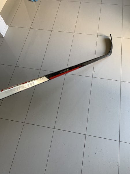Senior RH Vapor Hyperlite Hockey Stick 87 Flex P92