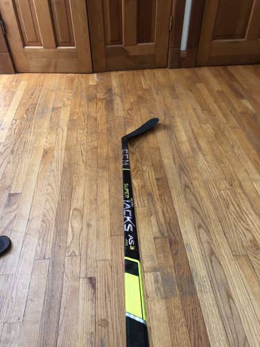 Senior Right Handed Pro Stock Super Tacks AS3 Pro Hockey Stick