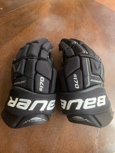 Barely Used Bauer 12" Supreme S170 Gloves