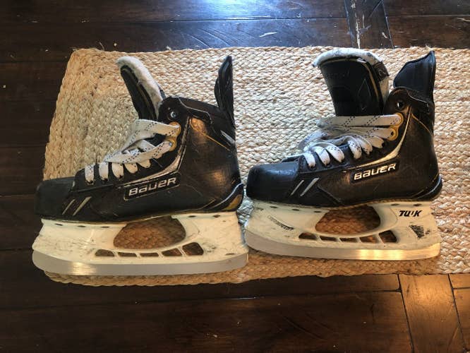 Used Junior Bauer Supreme One.9 Hockey Skates Regular Width Size 2