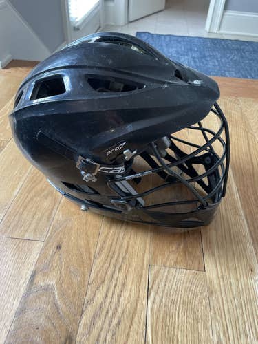 Black Adult Player's Cascade Pro-7 Helmet