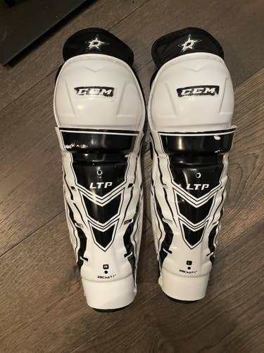 CCM Hockey Shin Guaards