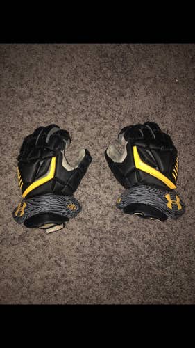 Towson Under Armour Engage 2 Lacrosse Gloves