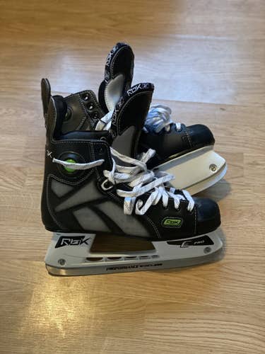 Reebok Pump 7K Ice Hockey Skates 10D