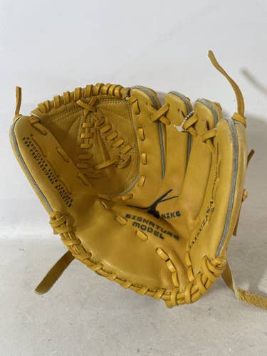 Used Nike Matsuzaka Right Hand Throw Baseball Glove 11"