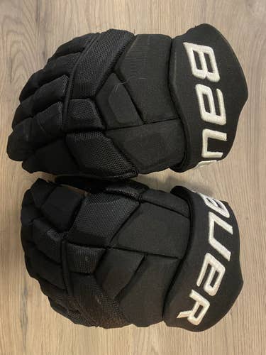 Black Used Senior Bauer Supreme 2S Pro Gloves 14" Pro Stock
